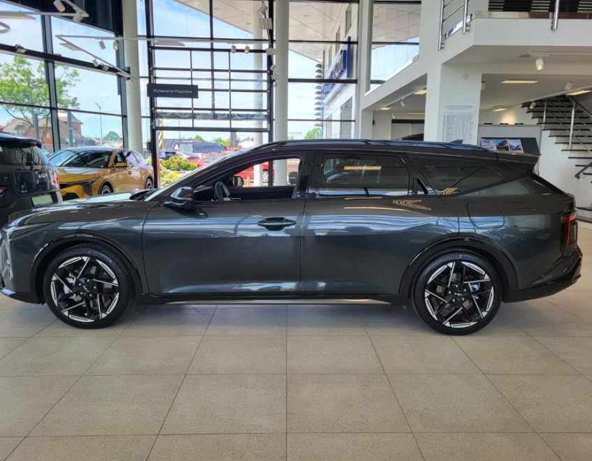 Kia K4 – zdjęcie samochodu