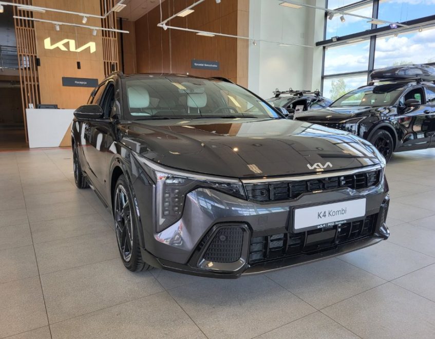 Kia K4 – zdjęcie samochodu