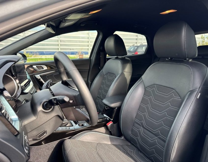Kia XCeed – zdjęcie samochodu