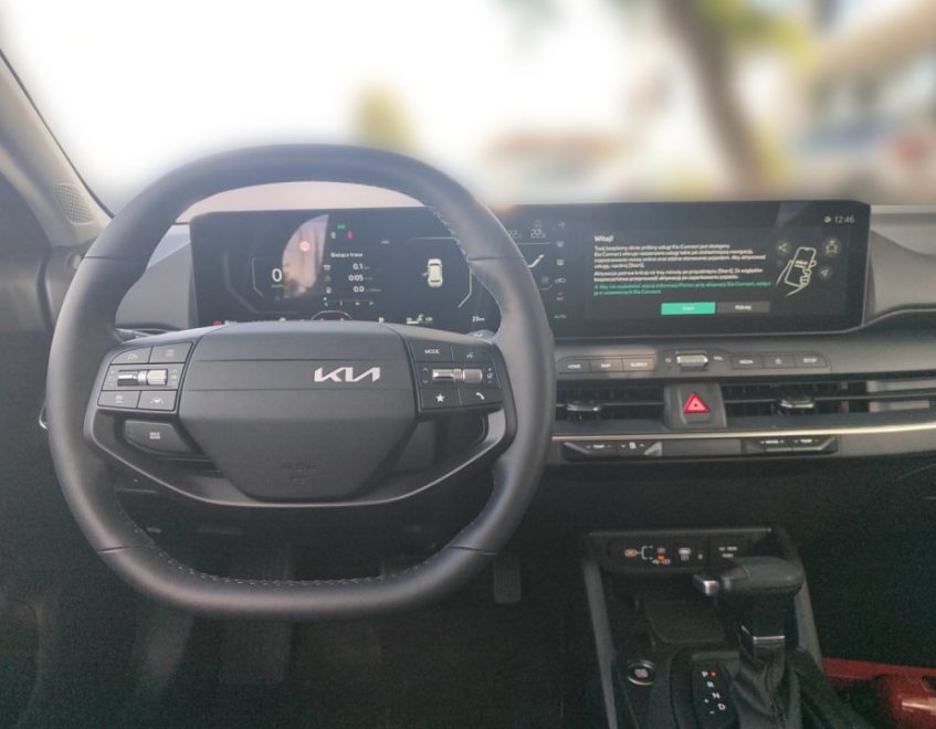 Kia K4 – zdjęcie samochodu