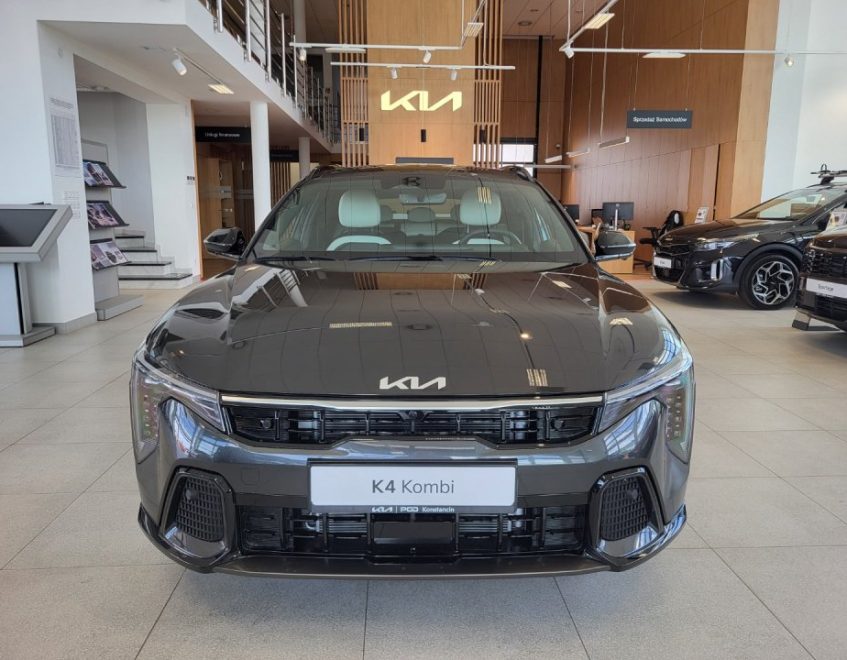 Kia K4 – zdjęcie samochodu