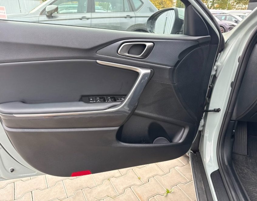 Kia XCeed – zdjęcie samochodu