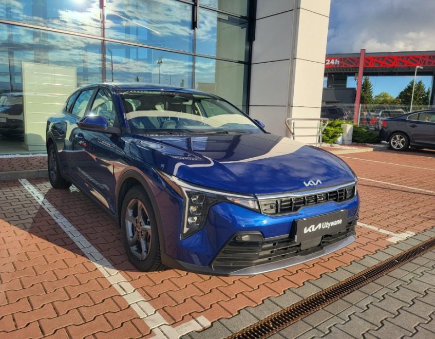 Kia K4 – zdjęcie samochodu