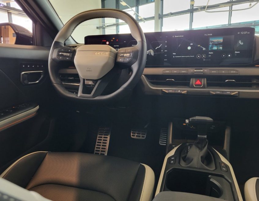 Kia K4 – zdjęcie samochodu