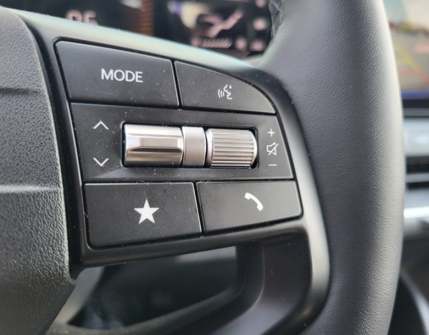 Kia K4 – zdjęcie samochodu