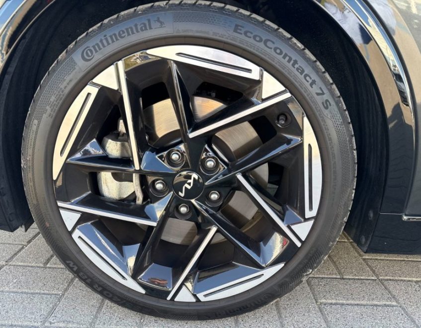 Kia K4 – zdjęcie samochodu