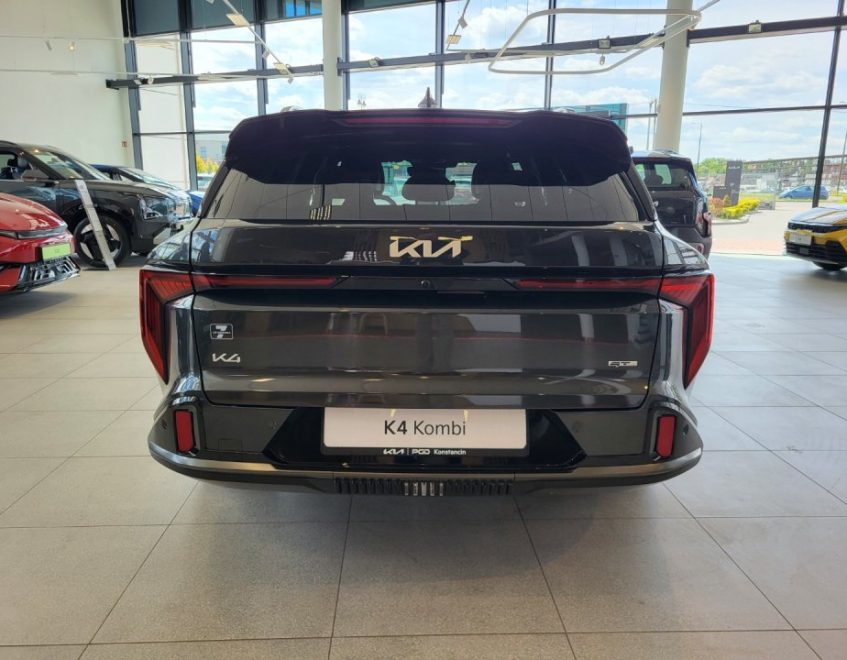 Kia K4 – zdjęcie samochodu